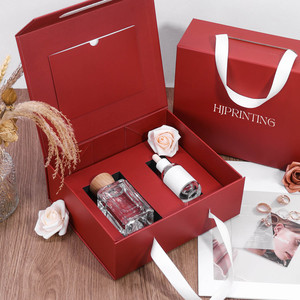 Bán Buôn Sang Trọng Màu Đỏ Gấp Có Thể Từ Hộp Quà Tặng Tùy Chỉnh Giấy Lưu Trữ Hộp Với Lá Vàng Logo Ribbon Xử Lý Túi Và Chèn - Product Image 1