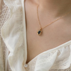 Collar de Acero Inoxidable con Colgante Geométrico de Circonita Negra Individual, Chapado en Oro de 18K, Estilo Vintage, para Mujer - Product Image 6