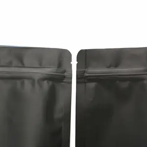 Pacchetto nero opaco richiudibile Stand Up Pouch sacchetto con chiusura a Zip per imballaggio in foglio di alluminio Doypack sacchetti per alimenti in Mylar