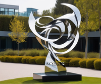 Nouvelle sculpture métallique cinétique abstraite polie au design innovant pour l'art extérieur et la décoration de collection