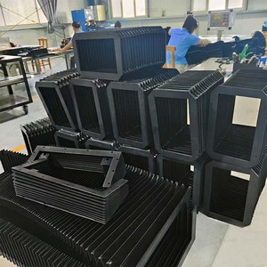 <span class=keywords><strong>Protection</strong></span> fiable avec des protections carrées en soufflet résistantes à la chaleur pour environnements difficiles - Product Image 1