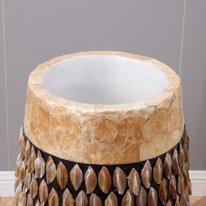 Matériel de <span class=keywords><strong>d</strong></span>écoration en résine de fibre de verre, 1 pièce, de forme ronde et personnalisée avec <span class=keywords><strong>Vase</strong></span> à perles de coquillage - Product Image 3