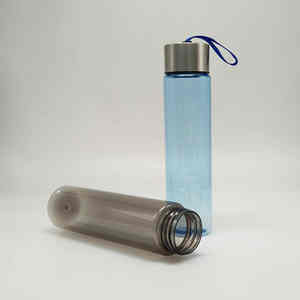 Botella de Agua de Plástico Reutilizable, Portátil, a Prueba de Fugas y Resistente a Caídas, con Pajita y Tapa, Segura para Alimentos, Ideal para Deportes de Verano al Aire Libre - Product Image 4