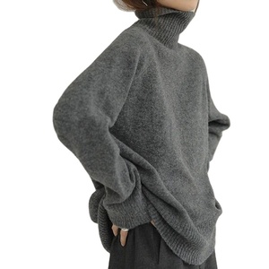 Maglione maglione collo alto in Cashmere da donna allentato stile languido - Product Image 2