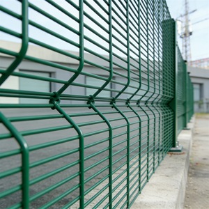 Sterke, roestvrije, milieuvriendelijke, waterdichte 5mm buitenhekwerk, 3D gebogen draadgaaspanelen, <span class=keywords><strong>vinyl</strong></span> gecoat metaal, beveiligingshekwerk voor thuis - Product Image 4