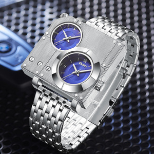 Reloj de Hombre Oulm Rectangular Personalizado con Esfera Grande, Doble Zona Horaria, Correa de Acero Inoxidable, Cuarzo Dorado - Product Image 2