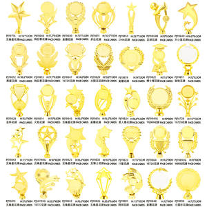 مصنع تجريبي بالجملة قمم قابلة للتغيير الجوائز الرياضية الحرفية مخصص مدرسة كرة القدم الرياضة جائزة الكأس البلاستيكية الصغيرة - Product Image 4