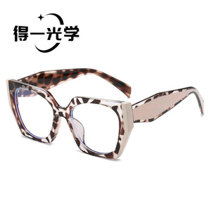 แว่นตาป้องกันแสงสีฟ้าสำหรับผู้หญิง รุ่น Cat Eye เลนส์ PC แบบเต็มกรอบ 5211 - Product Image 4