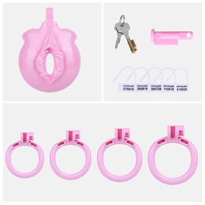 กรงครอบอวัยวะเพศชายสีชมพู FRRK ทำจากพลาสติก ABS พร้อมห่วงรัดอวัยวะเพศ 4 วง  พร้อมตัวล็อค  สายรัดอวัยวะเพศ  เข็มขัดรัดอวัยวะเพศ  ของเล่นทางเพศแบบ BDSM สำหรับผู้ชายและเฟมบอย - Product Image 3