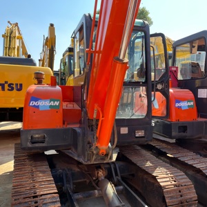 Excavadora Usada Doosan DH55, Mini Excavadora Usada Doosan Daewoo DH55, Excavadora de Orugas Usada de 5.5 Toneladas, Corea, Isuzu en Venta - Product Image 5