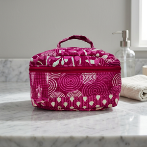 Sac cosmétique matelassé à imprimé bloc durable Fuchsia Swirl - Product Image 3