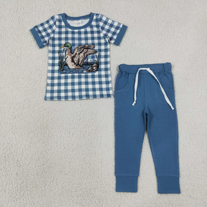 Ensemble de vêtements pour bébés garçons, chemise à carreaux bleue à manches courtes, pantalon à poches - Product Image 1