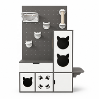 Meuble multi-gamelles 180 cm en acrylique avec bulle transparente, poteau en sisal, panneau perforé réglable, maisons pour chats et rangement en contreplaqué