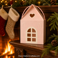 Boîte cadeau de Noël rose de luxe avec poignée et fenêtre en forme de cœur, boîte en papier festif pour emballer des bonbons et des friandises
