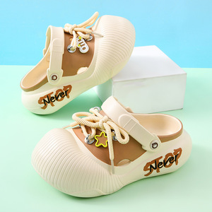 Sandalias de verano para mujer con suela gruesa de EVA, con tiras, transpirables, antideslizantes, de punta cerrada y planas para uso casual. - Product Image 1