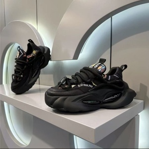 Sneakers Chunky con Punta Affusolata Stile Cinese di Marca alla Moda, Nuove Scarpe da Uomo Primavera 2025 con Lacci, Stampa e Ricamo, Suola Spessa - Product Image 6