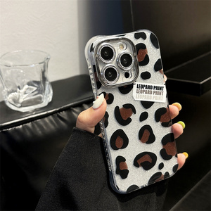 Teléfono móvil de moda con estampado de leopardo brillante de <span class=keywords><strong>Europa</strong></span> y Estados Unidos para IPhone15promax 14pro funda 13 película de lente 12 11 mujeres - Product Image 5
