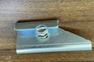 Soporte de Montaje de Batería de Hierro de Alta Calidad para Esaever, Nuevo Producto para <span class=keywords><strong>Renault</strong></span> Modelo 244382477R - Product Image 3