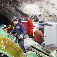 JK Hoist Vinç 13 Ton Yük Kapasitesi 1447 Metre Yükseklik 12 Metre/Saniye Hız CE/ISO Sertifikalı Cevher/İnsan Madenleri için
