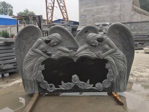 Látigo de granito negro chino con alas de Ángel - Product Image 4