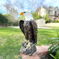 Escultura de Águila Calva Majestuosa en Resina sobre Base de Roca, Detalles de Pico Amarillo y Garras Afiladas, Decoración Patriótica para Exteriores, Hogar y Jardín