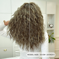 Pelucas de Cabello Sintético Rizado Medio Marrón Ceniza de 20 Pulgadas con Reflejos, Fibra Resistente al Calor, Aspecto Natural Mate