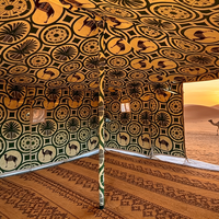 Tente de luxe en toile rayée noire et blanche de style bédouin du désert pour le glamping en gros dans les centres de camping du Moyen-Orient