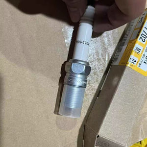 Enchufes 479 7702 originales y a estrenar. 4797702. Adecuado para piezas de maquinaria de construcción G3508, G3516 y G3512. - Product Image 1