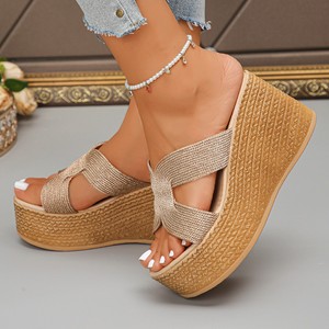 Nouvelles sandales <span class=keywords><strong>compensées</strong></span> décontractées à semelle épaisse rehaussante pour femme, taille petite, tendance et polyvalentes, modèle 2025 - Product Image 3