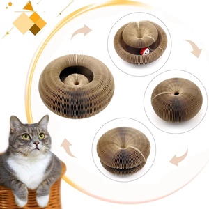 Planche à gratter pour chat d'orgue de style dessin animé avec cloche jouet de meulage de griffe de chat auto-salut en papier ondulé magnétique variable écologique - Product Image 4