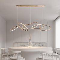 Créativité personnalisée simple éclairage doré décoration intérieure lustre plafonnier rond en forme spéciale suspension
