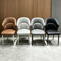 Chaise de salle à manger moderne en cuir à motif griffe de chat, dossier plissé incurvé, pieds en métal noir, chaise d'appoint pour salle à manger, cuisine, maison