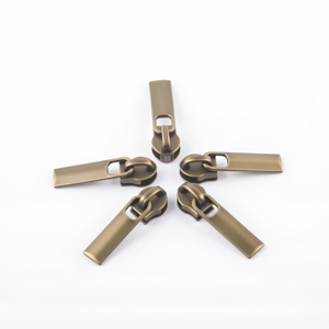 Chất lượng cao khóa dây kéo của quần áo Brass móc phần cứng dây kéo thanh trượt với kim loại bền phần cứng Túi xách dây kéo - Product Image 2