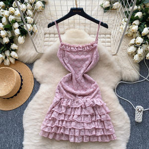 Robe en dentelle à bretelles douces féminine amincissante Pure Want to Package Hip Skirt Spring Holiday Halter Dress - Product Image 1