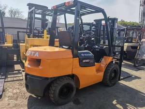 รถยกดีเซลไฟฟ้า <span class=keywords><strong>Toyota</strong></span> Komatsu TCM มือสองน้ำหนักปฏิบัติการ3ตันมีตัวเลือก3.5และ5ตัน - Product Image 2