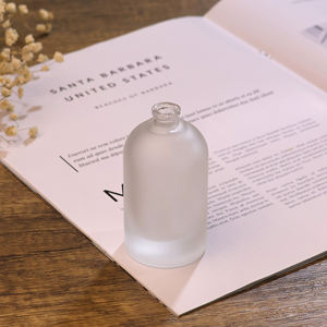 Boîte avec logo personnalisé Flacon de parfum de 30ml Couleur ambre claire 50ml 100ml Flacon de parfum en verre à sertir - Product Image 2