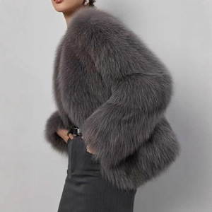 Manteau court en fausse fourrure à col en V, style européen et américain, fourrure de renard artificielle, peluche moelleuse, vêtements pour femmes - Product Image 3