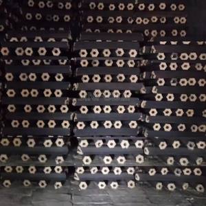 Machine à briquettes de biomasse de sciure de bois de qualité supérieure et ligne de production de charbon de coque de noix de coco, capacité de 280-300 kg/h, 220/380V - Product Image 6