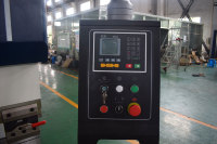 Presse plieuse hydraulique entièrement automatique de haute précision WC67Y de qualité allemande Longbow Factory / Machine de pliage CNC / Plieuse de tôles