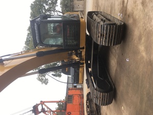 320C รถขุดหนอนผีเสื้อที่ใช้งานได้3000ชั่วโมง20ตันส่วนประกอบหลักของตีนตะขาบน้ำหนักในการดำเนินงานได้แก่เครื่องยนต์และปั๊ม - Product Image 2