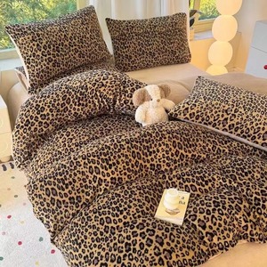 Factory Direct Sell <strong>Leopard</strong> <strong>Print</strong> Lenjerii Pat Bedding <strong>Set</strong> Comforter <strong>Sets</strong> Bedding Luxury Wholesale Bedding <strong>Sets</strong>