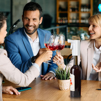 Distributeur d'Alcool Intelligent Quantitatif Pompe Verseur Aérateur de Whisky Carafe à Vin Électrique Distributeur de Vin Automatique pour Fêtes