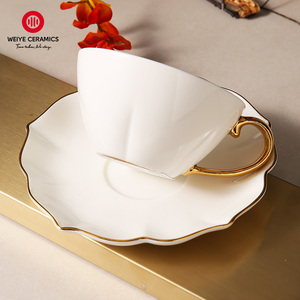 WEIYE Tasses à Cappuccino Espresso, Mugs à Café, Tasses à Thé en Céramique, <span class=keywords><strong>Soucoupe</strong></span>, Luxe Décoratif, Blanc Bord Doré - Product Image 1