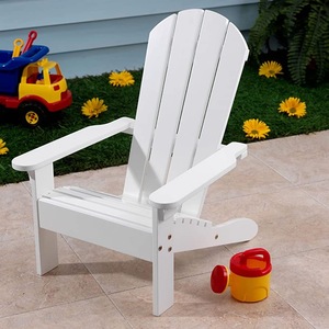 Chaise Adirondack pour enfants en bois de sapin sécuritaire, siège de patio extérieur pour tout-petits, larges accoudoirs pour plus de confort et de stabilité - Product Image 1