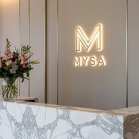 Lettres lumineuses personnalisées en acier inoxydable Source de lumière LED enseignes d'extérieur blanc chaud rétroéclairées pour décoration murale de magasin