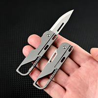 D2 Çelik Keskin Bıçaklı Titanyum Alaşımlı Anahtarlık Katlanır Cep Bıçağı Retro Oymalı Desenli Mini EDC Kesici, Paket Açma İçin