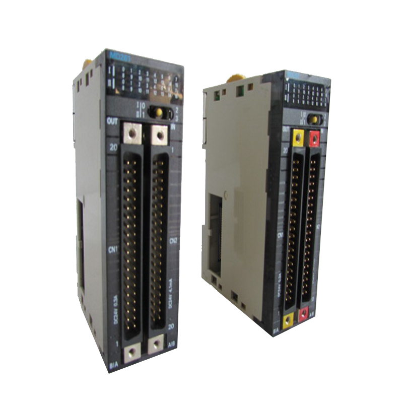 CQM1-OC222 controllore logico programmabile CQM1 PLC illimitato In magazzino