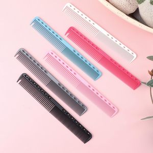 Sisir Salon Profesional dengan Logo Kustom, Sisir Plastik Antistatik untuk Tata Rambut, Sisir Multifungsi untuk Memotong Rambut - Product Image 5