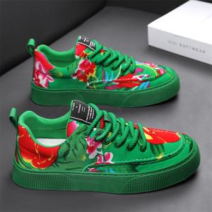Chaussures décontractées pour hommes SFS Rouge Vert 2024 Nouveauté Grande Fleur Tendance Semelle Épaisse Rehaussée Respirantes en Tissu - Product Image 5