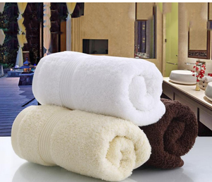 <span class=keywords><strong>Set</strong></span> di Asciugamani da Bagno per Hotel con Logo Ricamato, Asciugamani Bianchi in Spugna di Cotone - Product Image 5